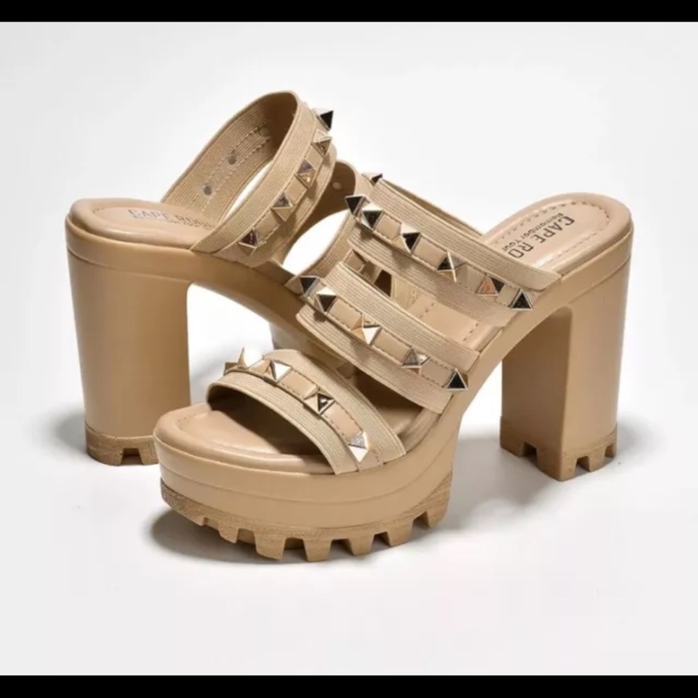 Cape Robbin Tinley Women's Spiky Platform Chunky Heels, Block Heel Size 9